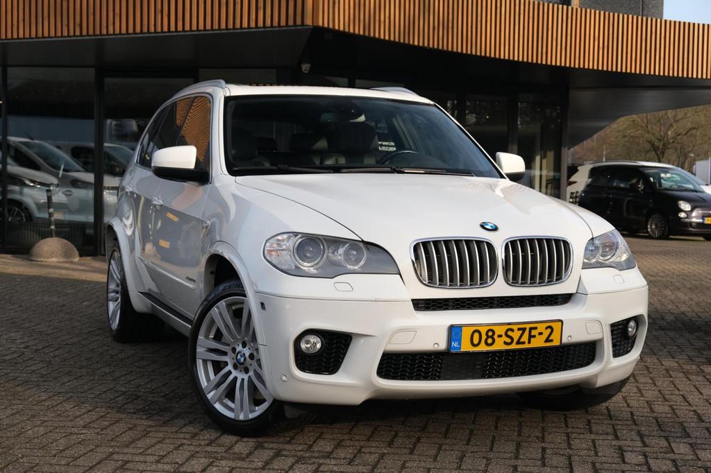 BMW X5 XDrive50i High Executive 4.4V8 M-pakket 7-Zits ACC Pa, Euro 5, 4395 cc, Wit, Bedrijf