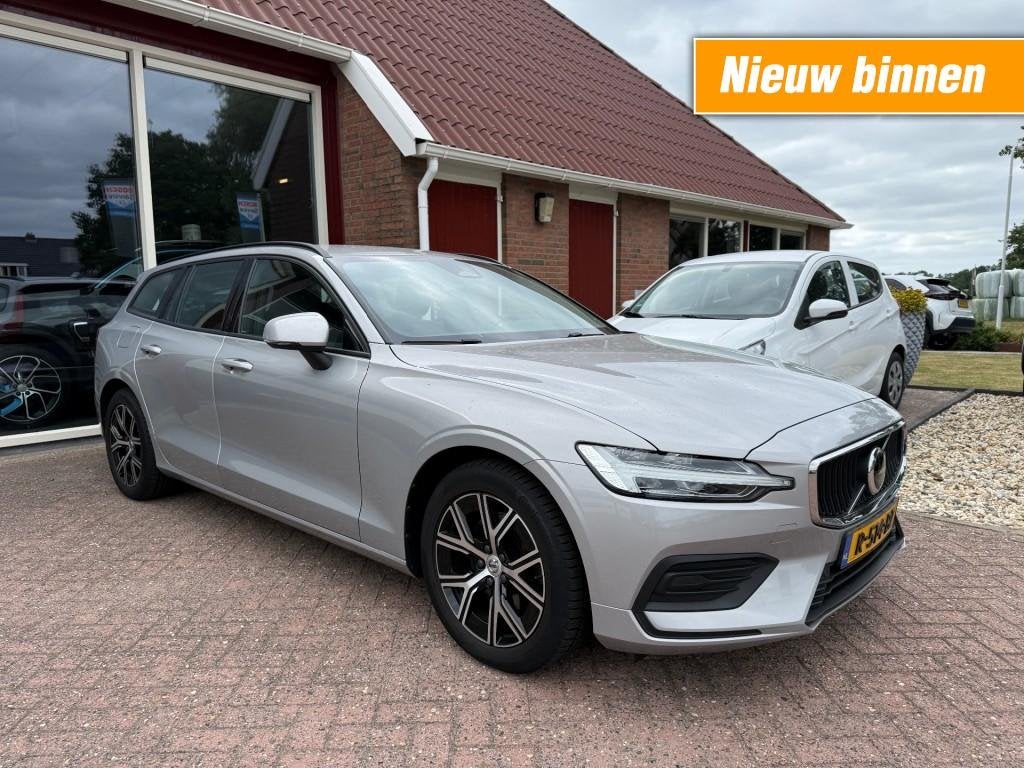 Volvo V60 2.0 B3 Essential Orig. NL/FaceLift/Leder/Trekhaak/, 4 cilinders, 1634 kg, 163 pk, USB