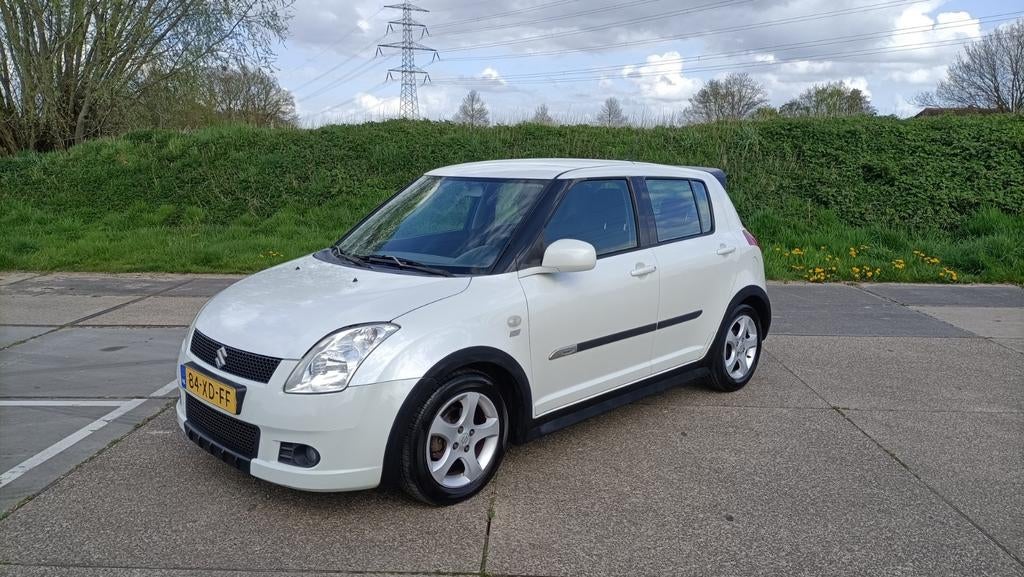 Suzuki Swift 1.3 sport nieuwe apk, Auto's, Suzuki, Voorwielaandrijving, Stof, 40 €/maand, 965 kg