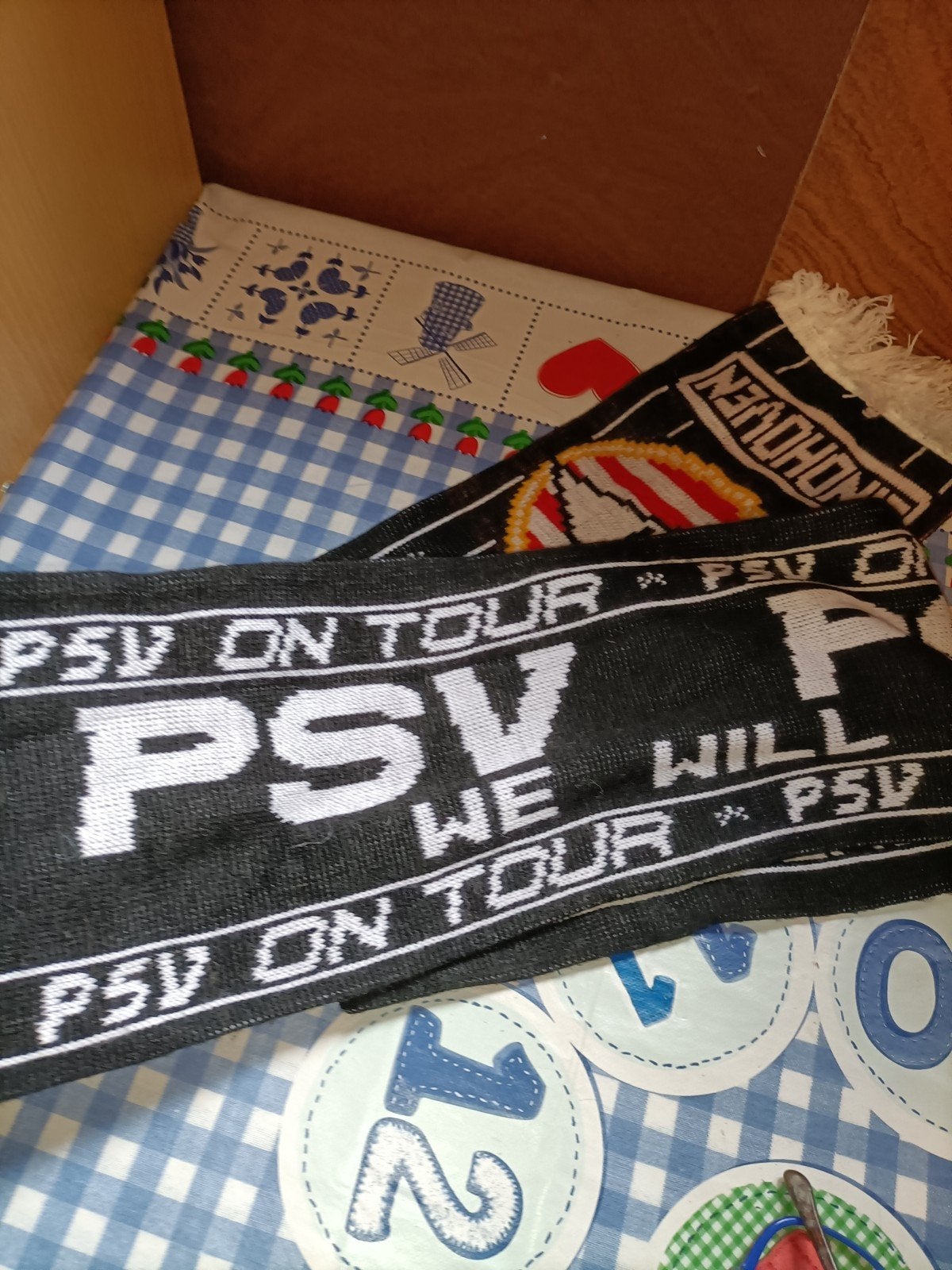 PSV sjaal sjaaltje Eindhoven PSV on tour 150 cm, Ophalen of Verzenden, Zo goed als nieuw, PSV