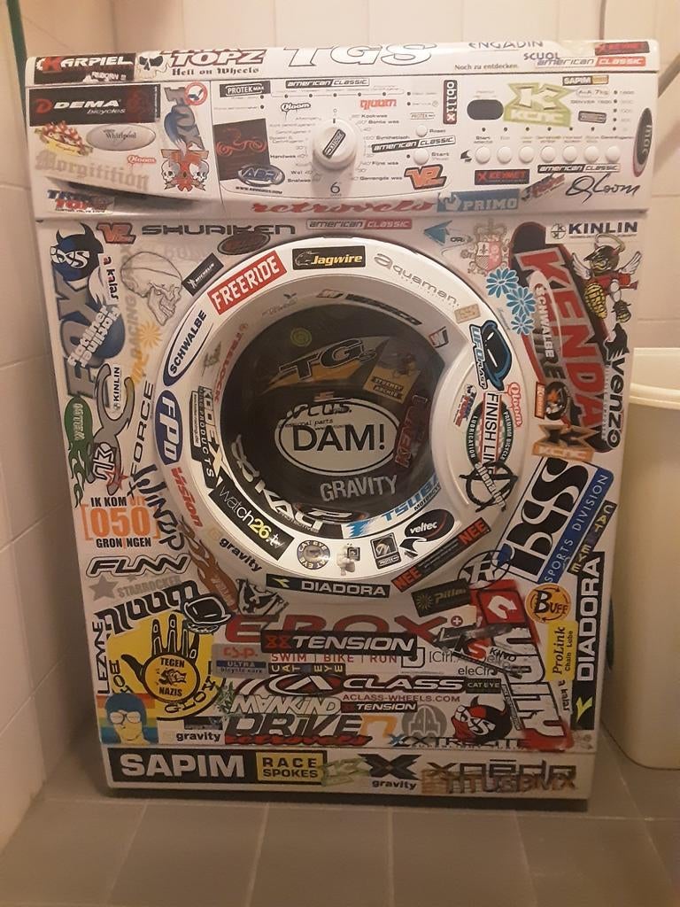 Goeie wasmachine met gratis stickers., Handwasprogramma, Gebruikt, Ophalen of Verzenden, 1600 toeren of meer