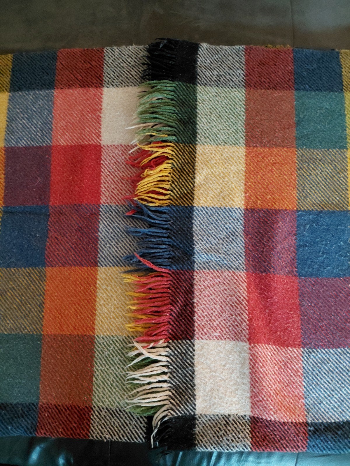 Kleurrijke geruite wollen deken met franjes, Antiek en Kunst, Ophalen of Verzenden