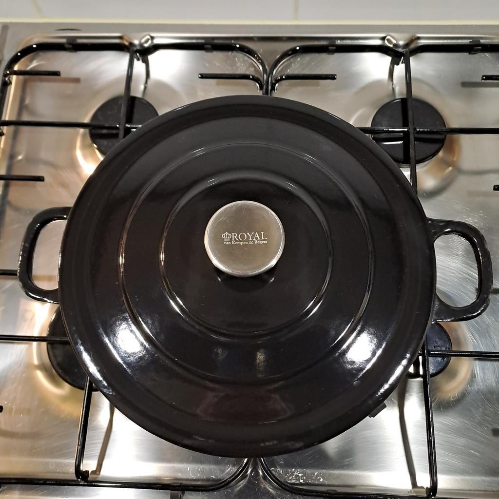Royal van Kempen en Begeer gietijzeren braadpan Ø 24 cm., Ophalen of Verzenden, Zo goed als nieuw, Gietijzer, Koekenpan of Braadpan