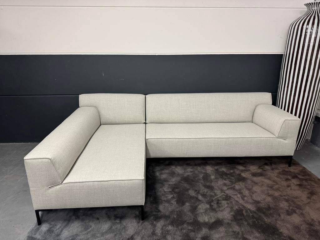 Nieuw Design on Stock Bloq hoekbank | Ploegwool 92, Huis en Inrichting, Banken | Bankstellen, Ophalen, 250 tot 300 cm, Design on Stock, Eyye, Rolf Benz, Artifort, Leolux, Pode