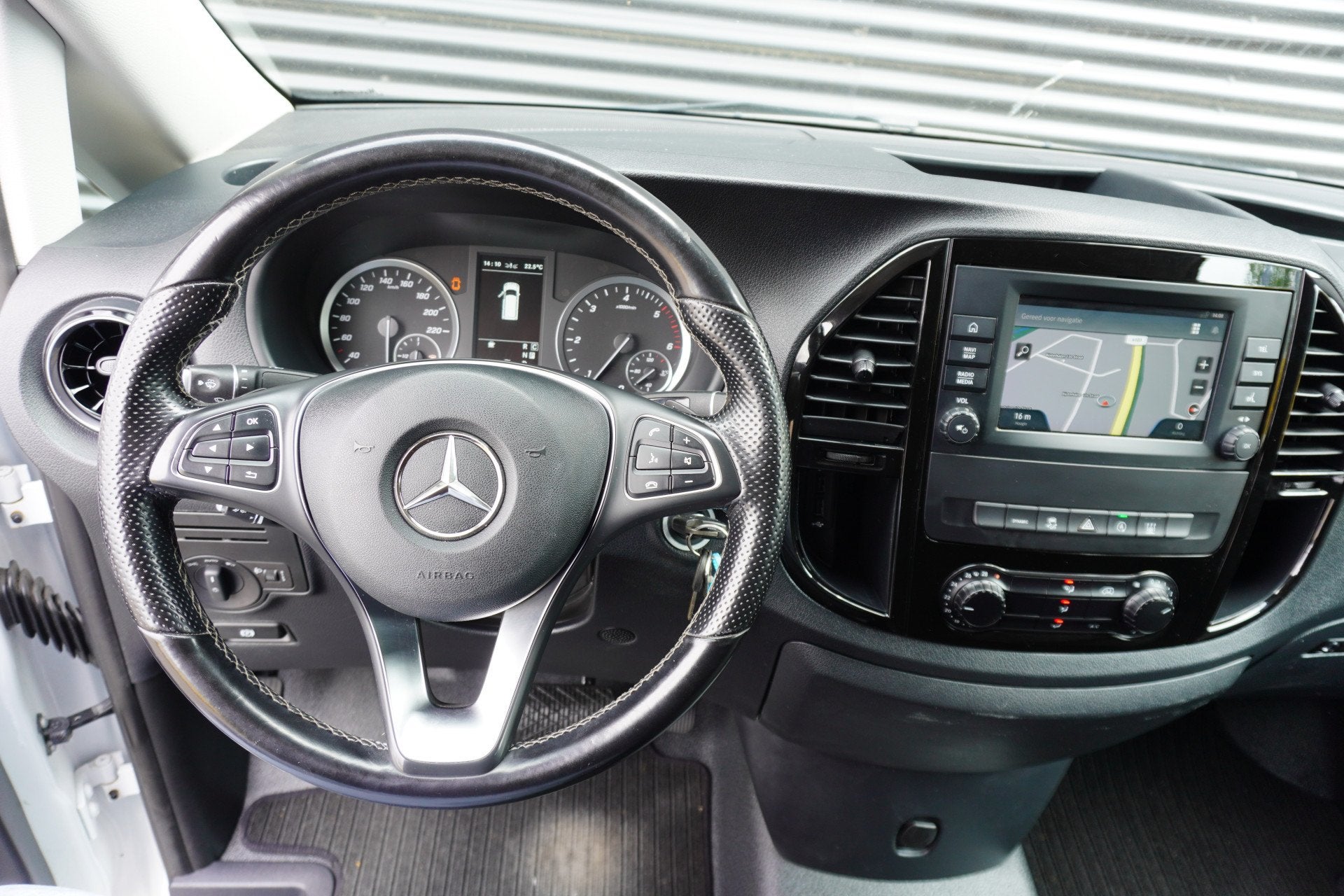 Mercedes-Benz Vito 114 CDI 136pk Automaat Extra Lang L3 XL T, Auto's, Automaat, Gebruikt, Euro 6, 4 cilinders