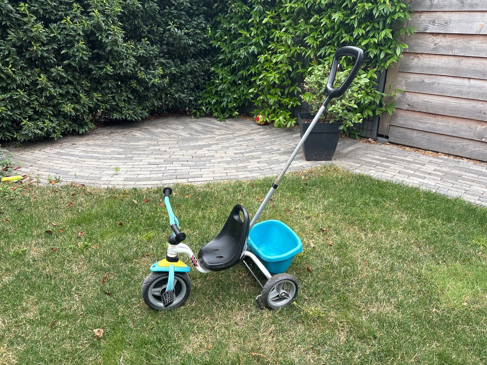 Puky driewieler met duwstang en verstelbare zitting, Ophalen, Gebruikt, Duwstang
