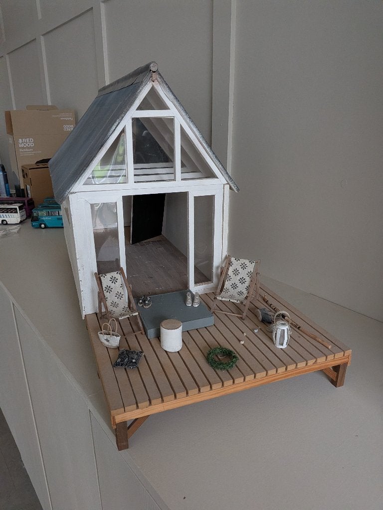 poppenhuis (strandhuis)1:12, Ophalen, Zo goed als nieuw, Poppenhuis