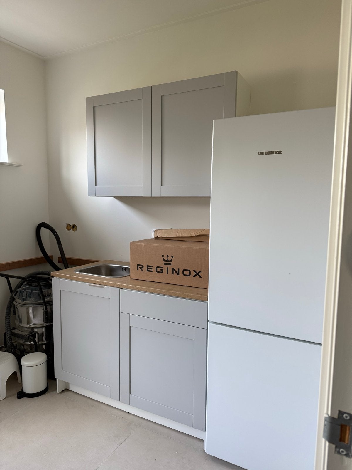 Ikea Knoxhult grijs frame 120 cm - Compacte keuken spoelbak, Ophalen, Enkelwandige keuken, Zo goed als nieuw, Grijs