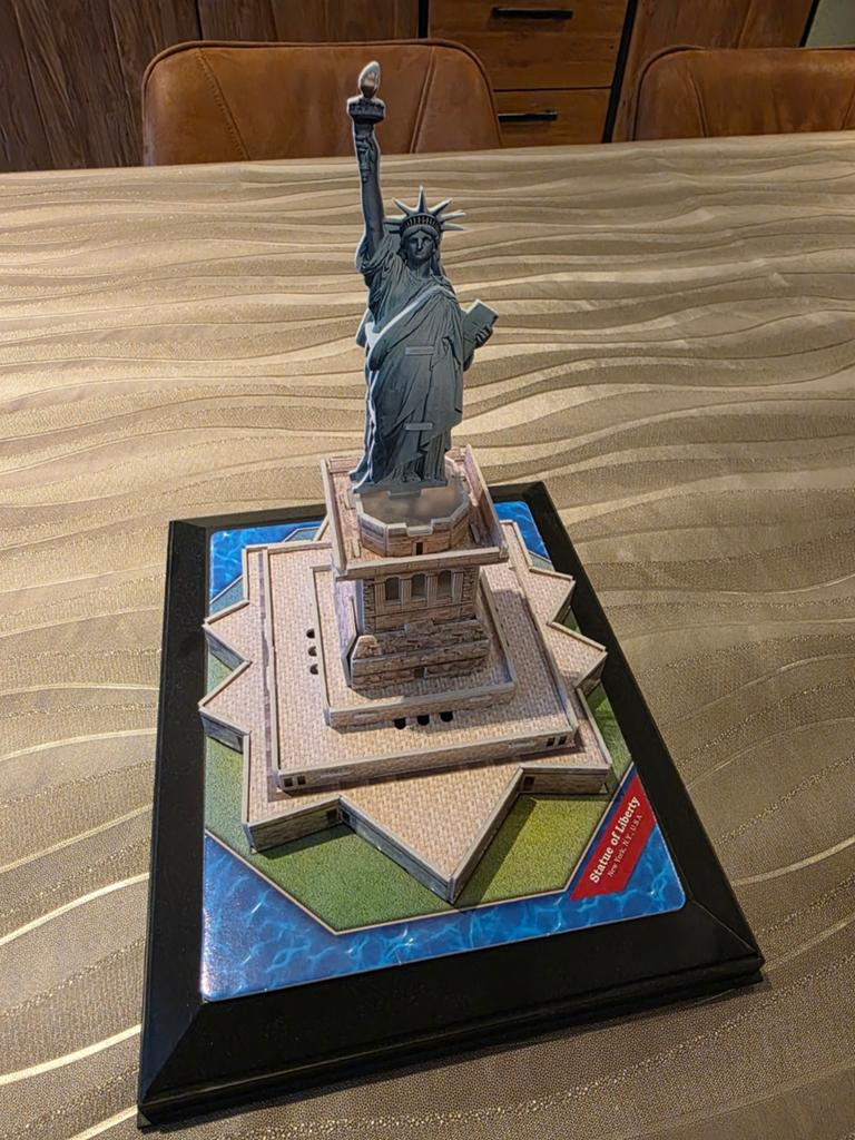 3d puzzel Vrijheidsbeeld met LED-verlichting, Ophalen of Verzenden, Minder dan 500 stukjes, Zo goed als nieuw, Rubik's of 3D-puzzel