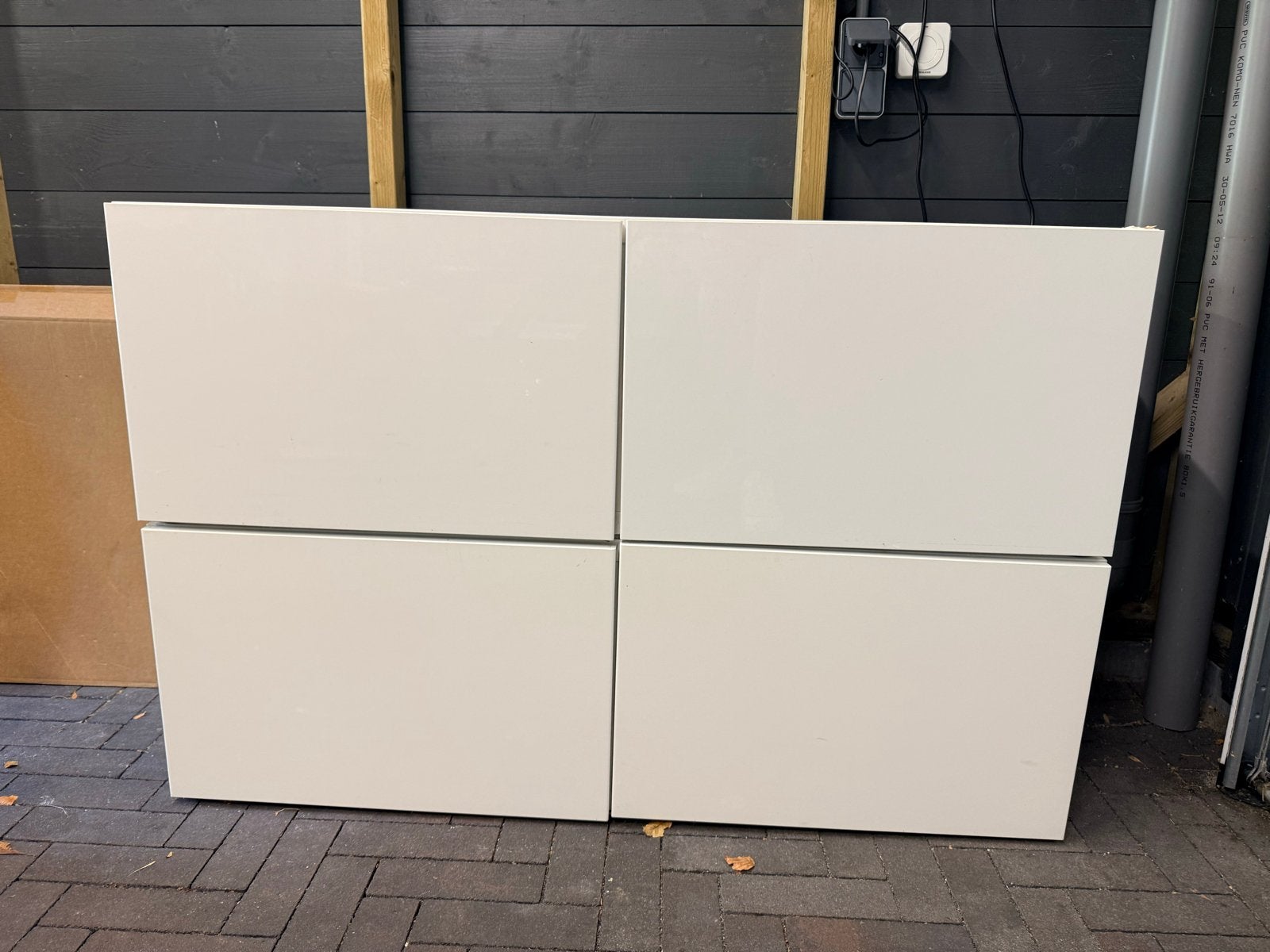 IKEA Besta Dressoir - Wit met glanzende deurtjes (3 stuks), Ophalen, Kunststof, Gebruikt, 100 tot 150 cm