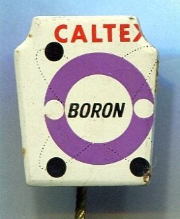 Caltex Boron blik misdruk speldje ( L_059a), Verzamelen, Verzenden, Zo goed als nieuw, Transport, Speldje of Pin