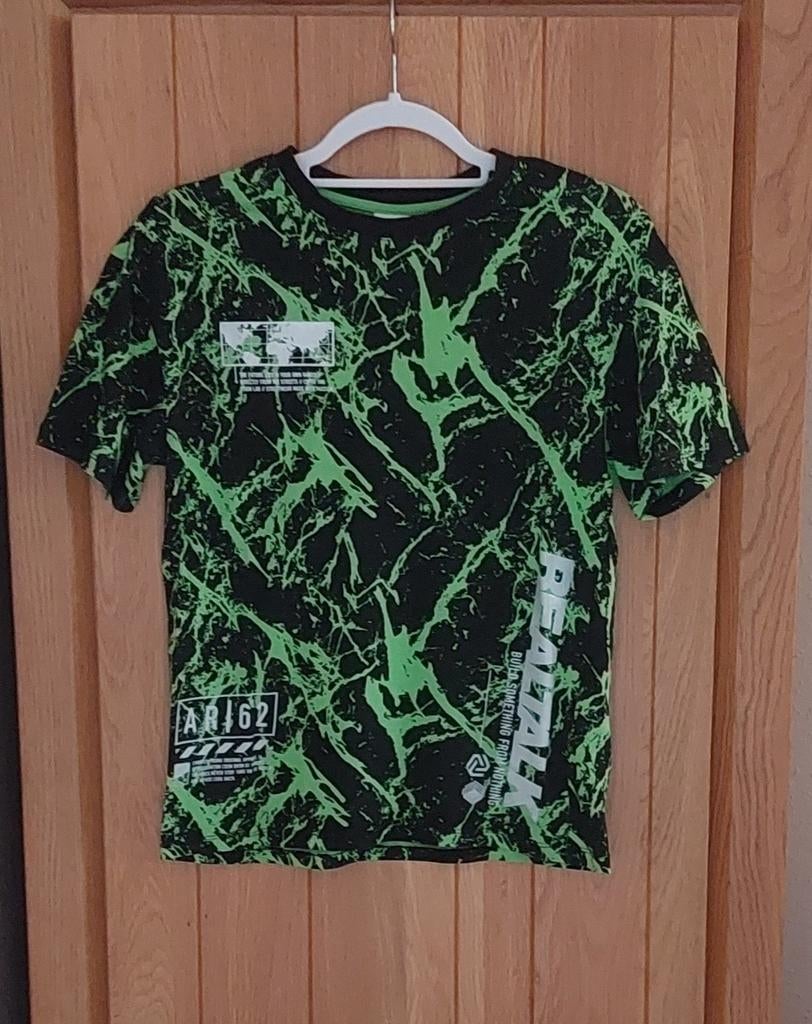 Stoer Chapter Young T-shirt Zwart/Neon Groen - Maat 146/152, Ophalen, Chapter Young, Zo goed als nieuw, Shirt of Longsleeve