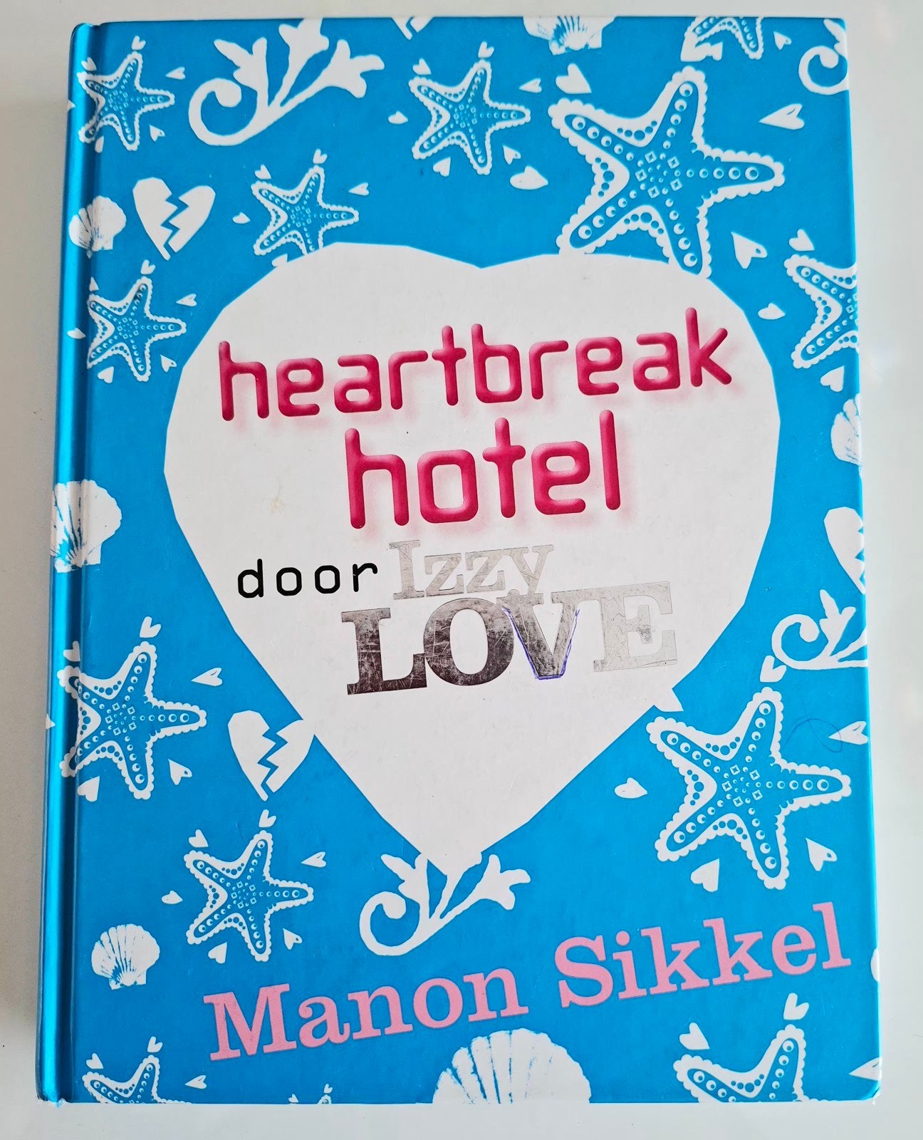 hartbreak hotel Izzy Love
Harde kaft

Heartbreak hotel is ee, Ophalen of Verzenden, Gelezen