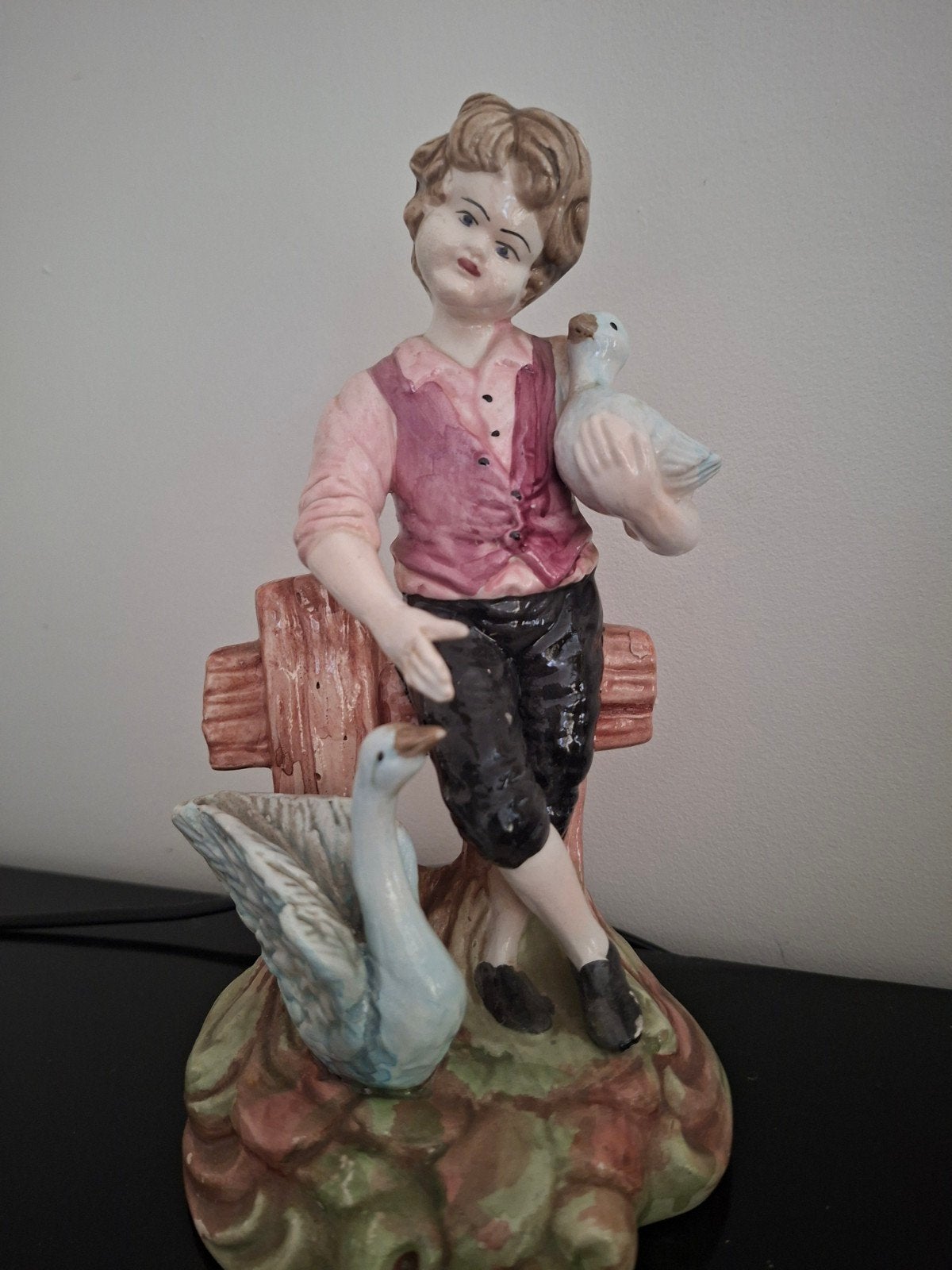 Vintage Porseleinen Beeldje Jongen met Ganzen - V. Bassano, Ophalen of Verzenden
