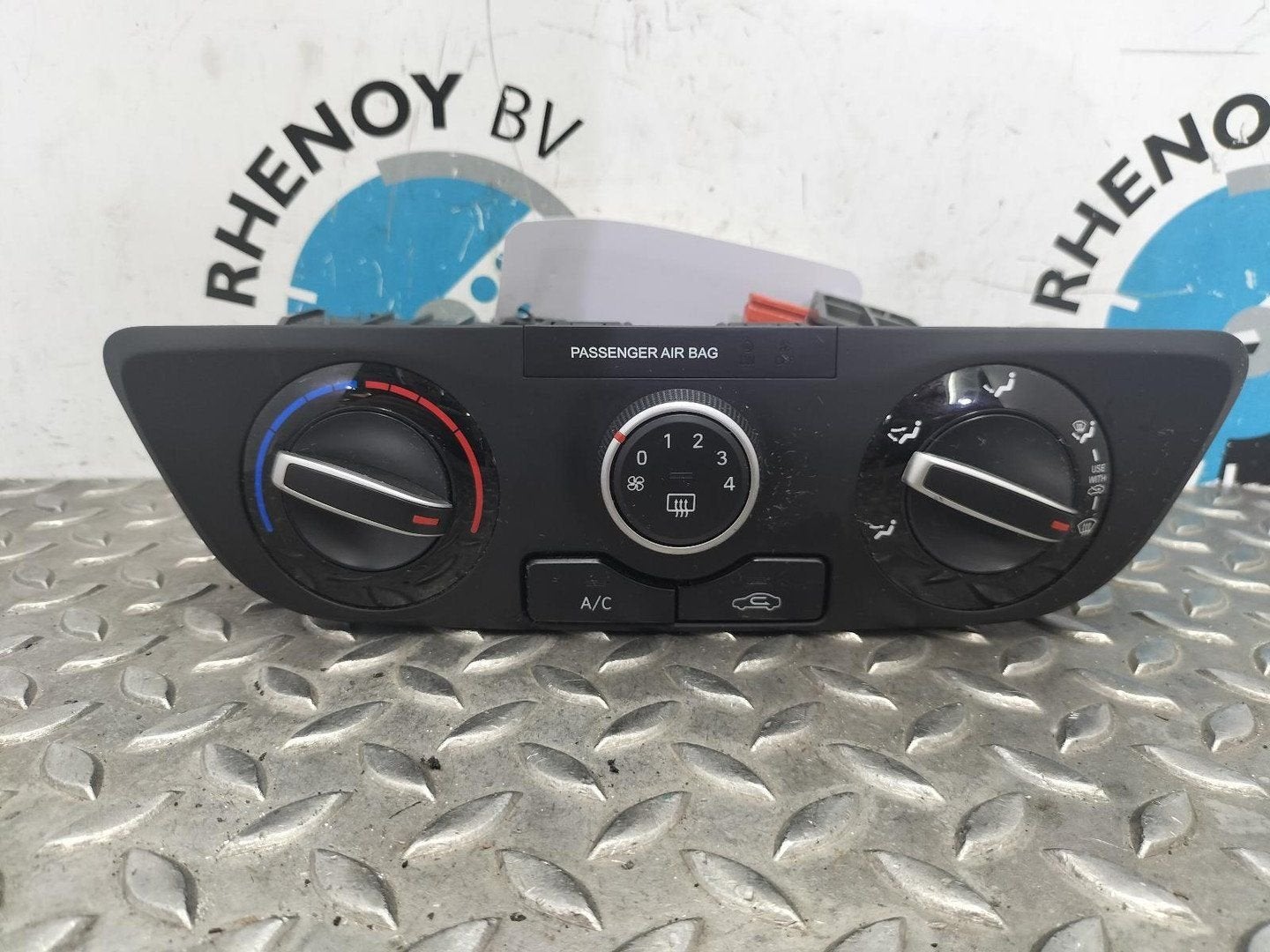 HYUNDAI I10 1.0 Comfort Smart GLS KACHEL BEDIENINGSPANEEL 20, Ophalen of Verzenden, Gebruikt, Stiba lid