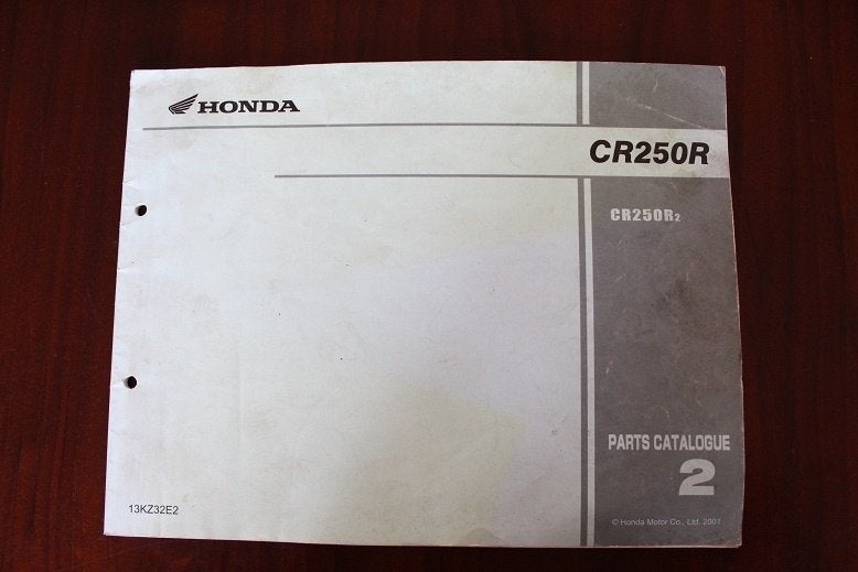 Honda CR250R 2001 motorcycle parts catalogue CR250 R2, Ophalen of Verzenden, Honda
