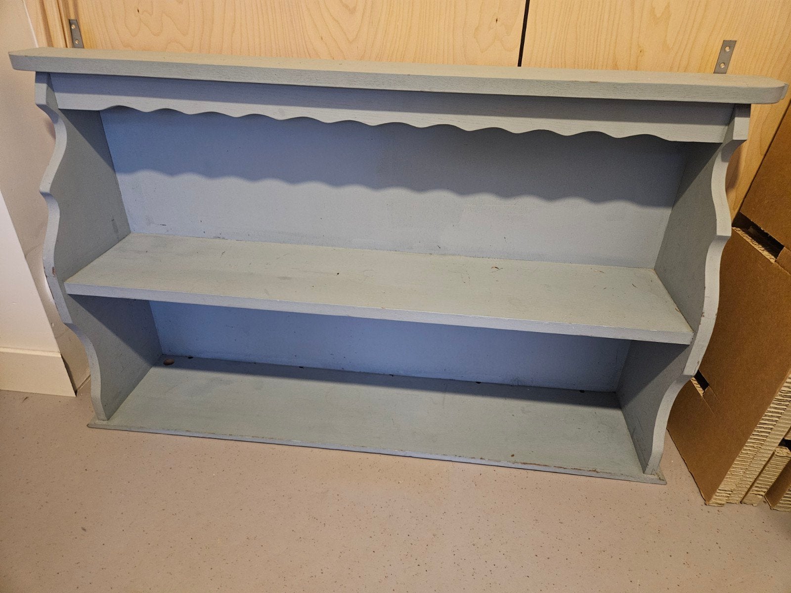 Mooie blauwe hangkast van krijtverf, Ophalen, Gebruikt