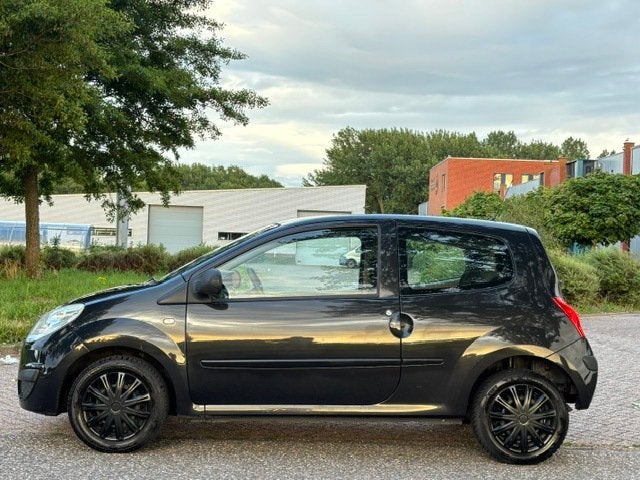 Renault Twingo 1.2 Authentique Stuurbekrachtiging Airco Elec, Voorwielaandrijving, Gebruikt, 31 €/maand, 4 cilinders