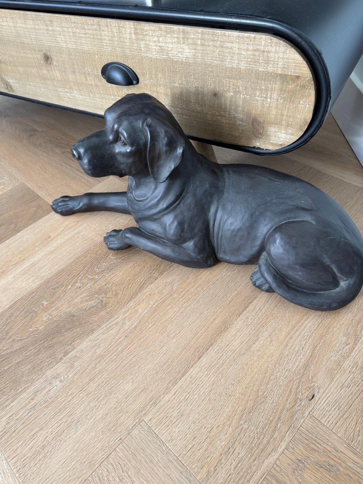 Decoratief beeld van een zwarte Labrador hond, Ophalen, Zwart, Overige stijlen, Zo goed als nieuw