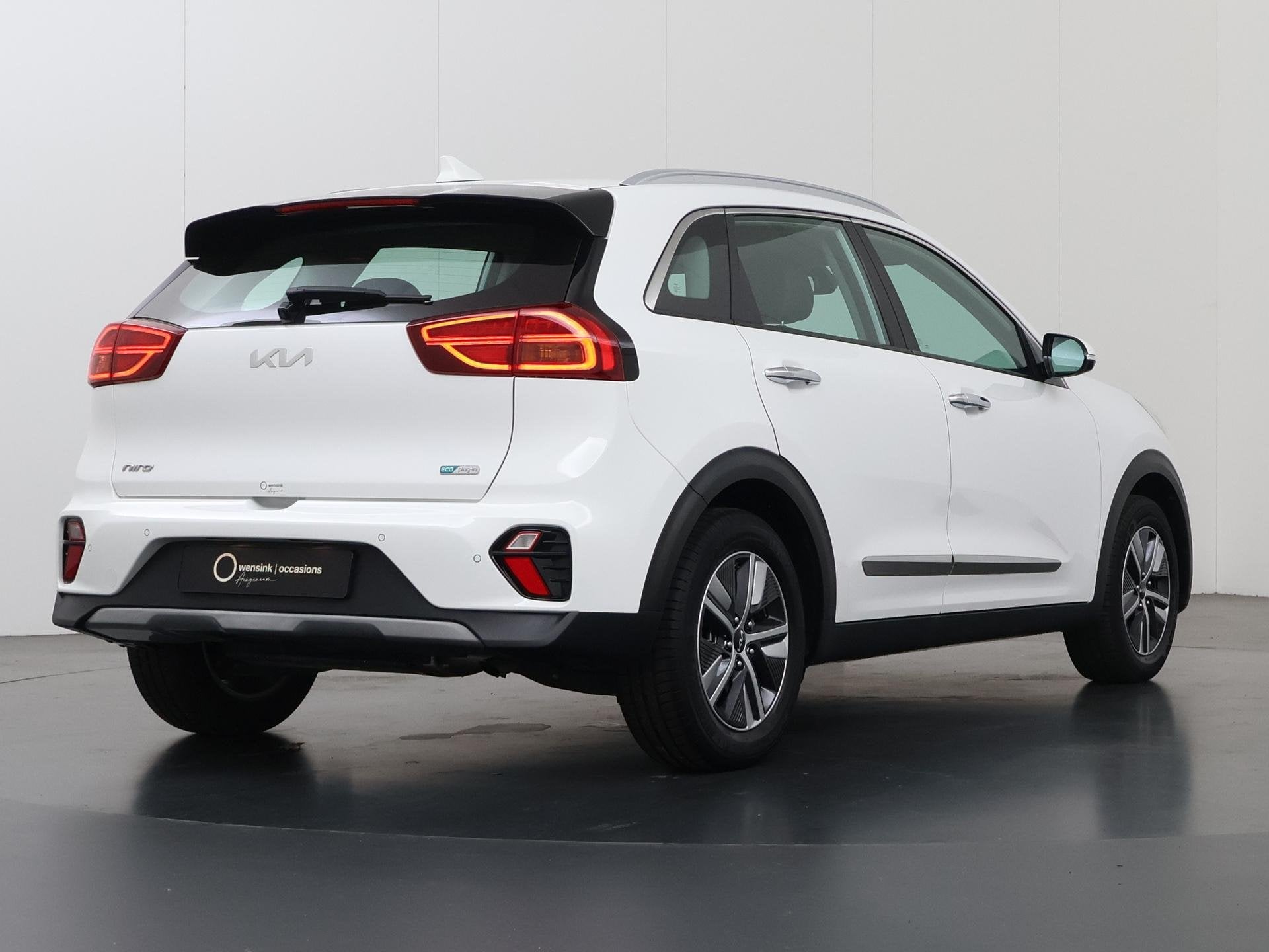 Foto 2 van Kia Niro 1.6 GDi PHEV DynamicLine | Trekhaak | Stoel/Stuurwi