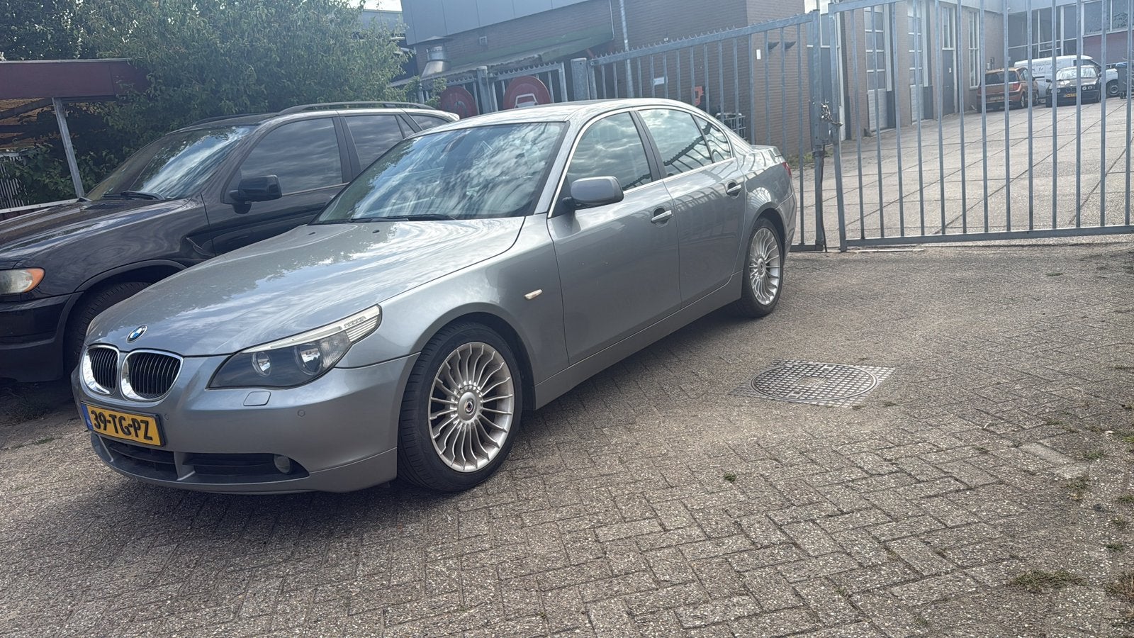 BMW 5-Serie 2.5 I 523 AUTOMAAT 2006/nap, Automaat, Achterwielaandrijving, 1800 kg, 2497 cc