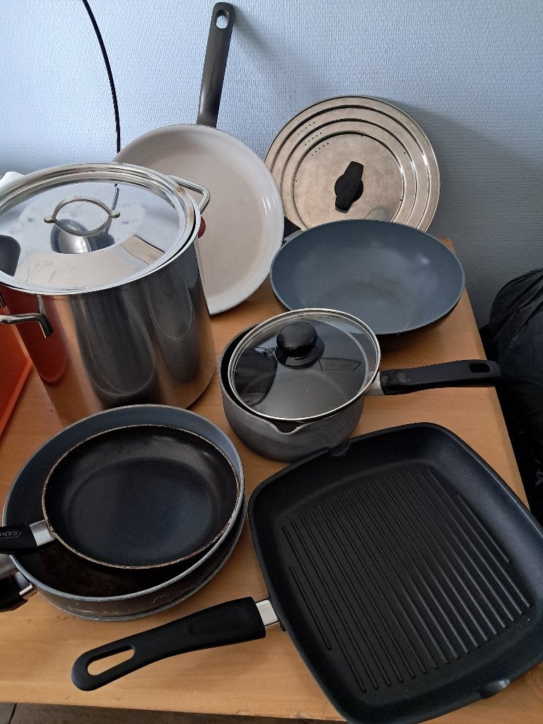 Diverse pannen - koken op gas, Ophalen, Gebruikt, Overige materialen, Pannenset