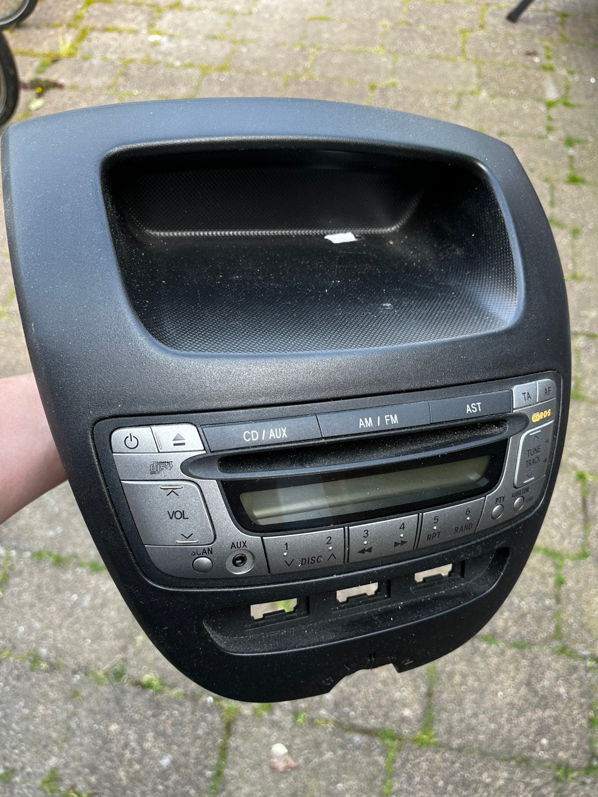 Autoradio met console peugeot 107, Ophalen, Zo goed als nieuw