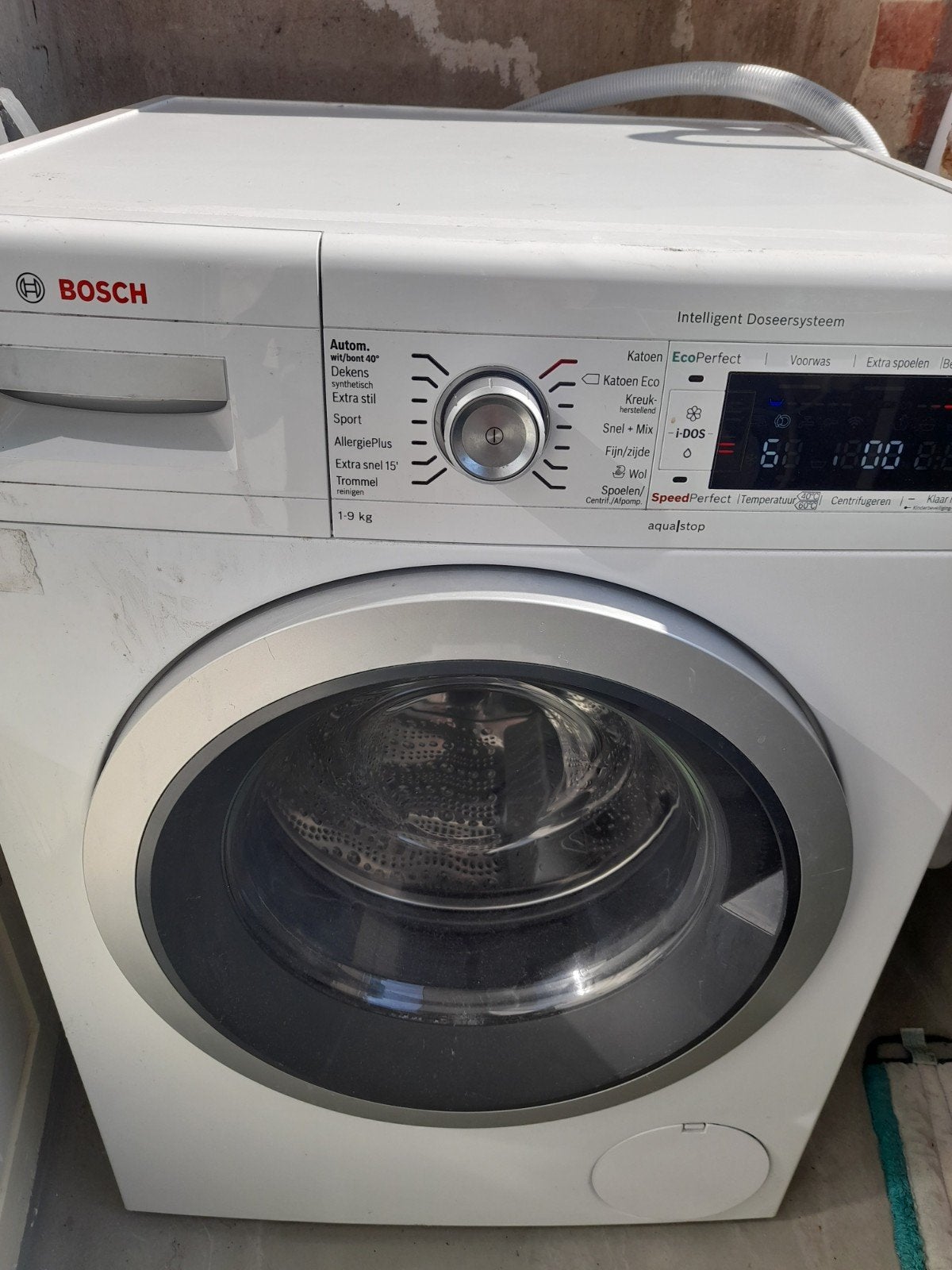 Bosch Serie 8 i-DOS Wasmach9 kg, Energiezuigen, 8 tot 10 kg, Ophalen of Verzenden, 1600 toeren of meer, Kort programma
