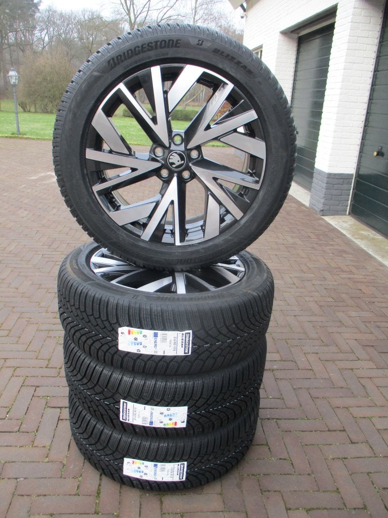 NIEUW Orig. Skoda Kodiaq II 19 inch winterbanden Gigaro 2026, Auto-onderdelen, Banden en Velgen, 19 inch, Banden en Velgen, Nieuw