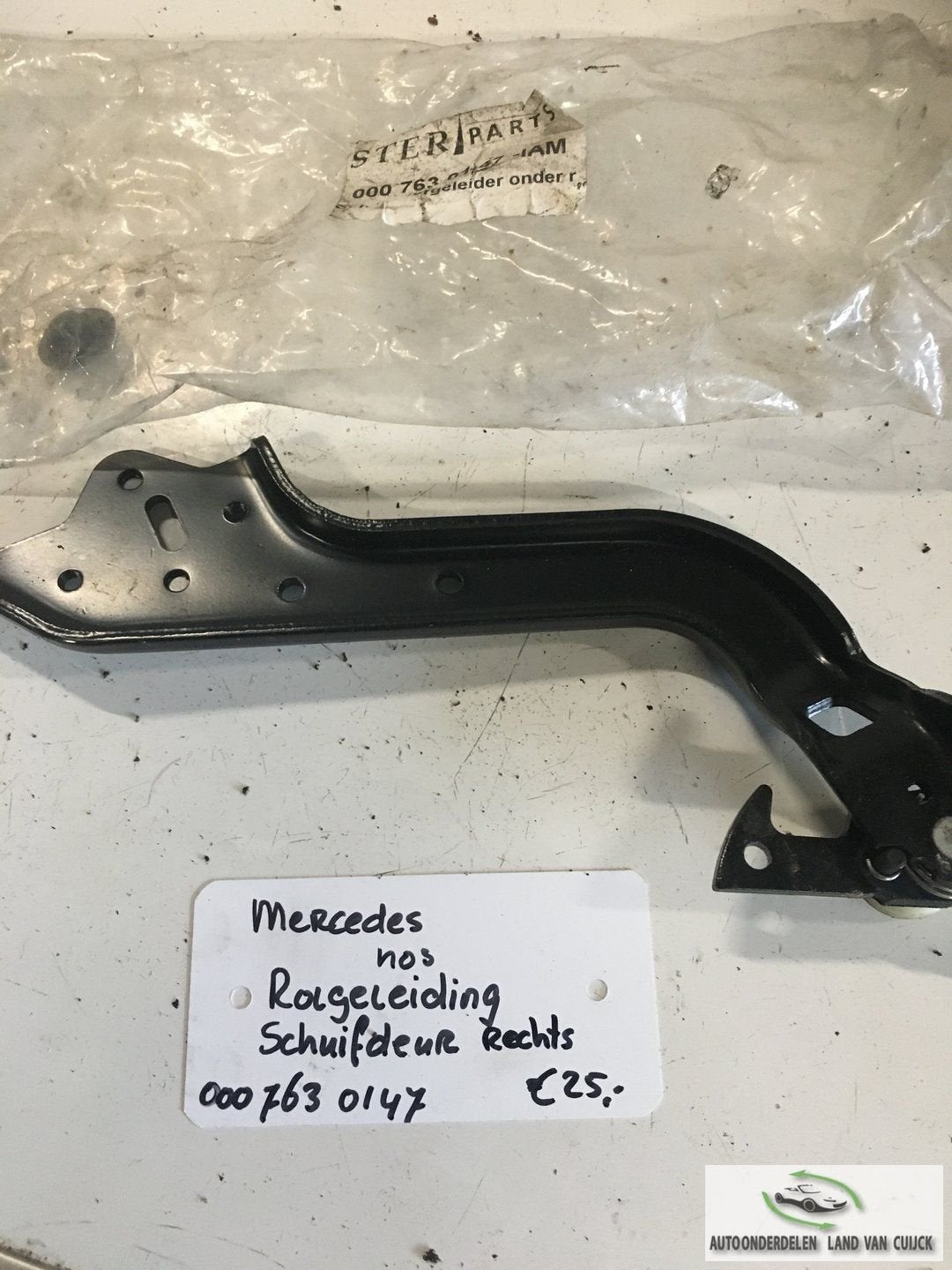 Mercedes schuifdeur  rolgeleiding NOS MB nr : 000 763 0147, Gebruikt, -, Deur, -