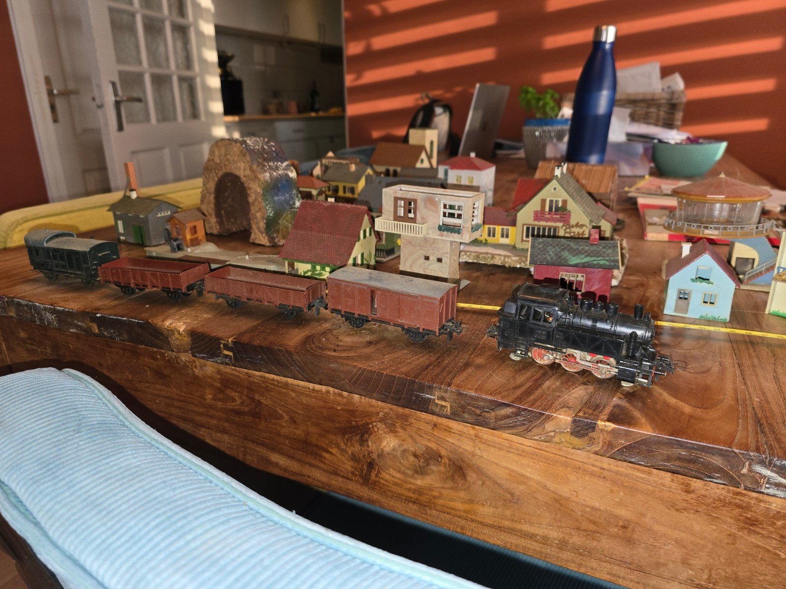 Vintage TRIX EXPRESS modeltrein + FALLER gebouwen – jaren 60, Ophalen of Verzenden, Gebruikt, Trix