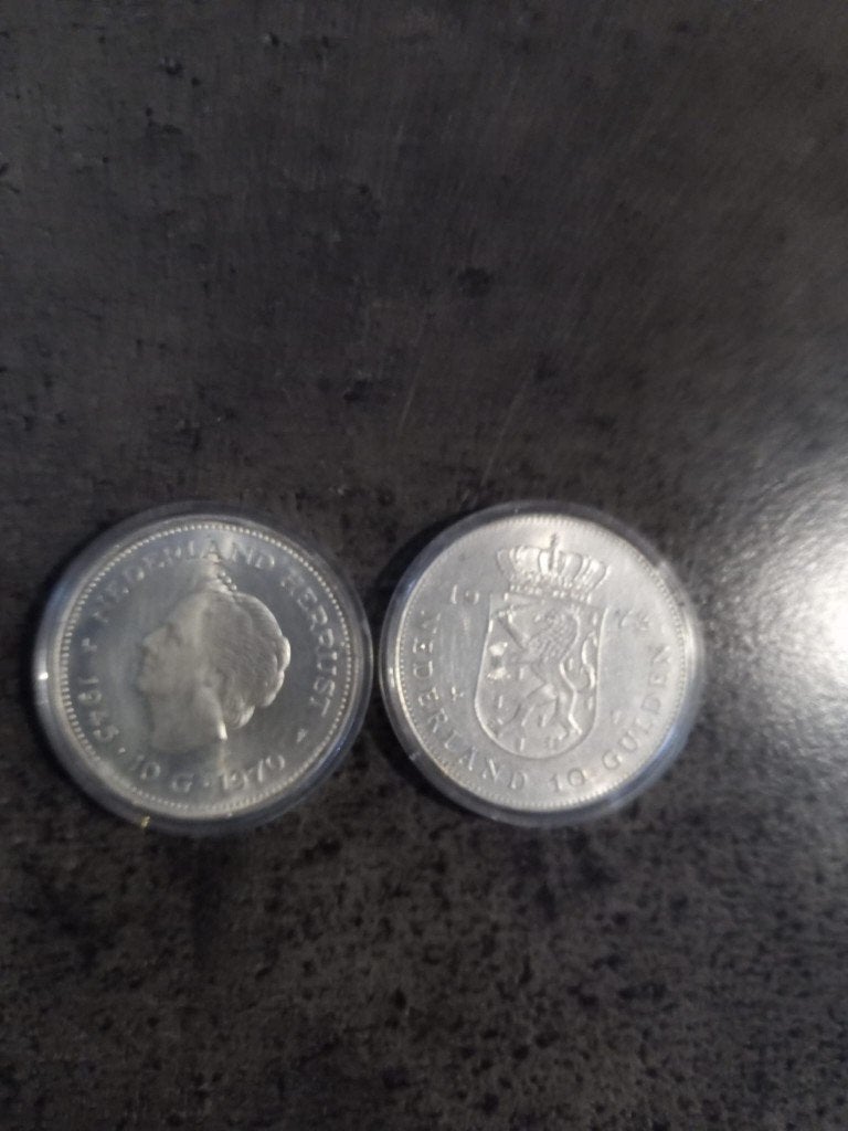 2 prachtige 10 gulden stukken 1970-1973, Postzegels en Munten, Munten | Nederland, Koningin Juliana, Zilver, Ophalen of Verzenden