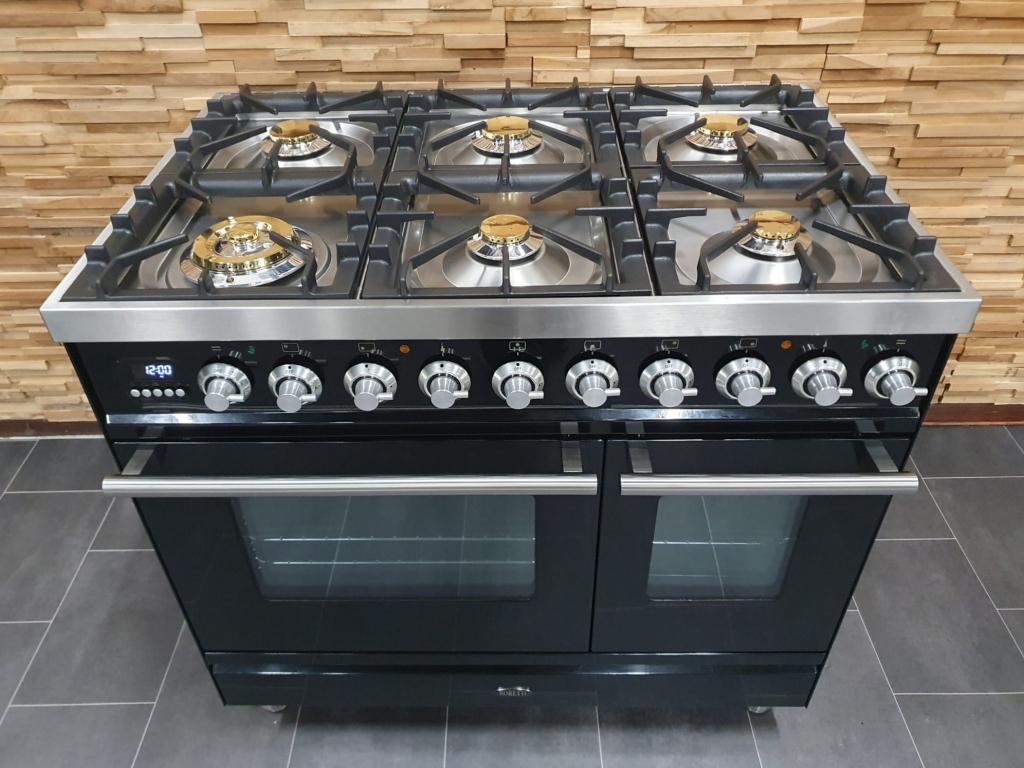 Luxe Boretti Fornuis 90cm hoogglans zwart rvs 2ovens 300, Niet ingevuld, 60 cm of meer, Niet ingevuld, Ophalen of Verzenden