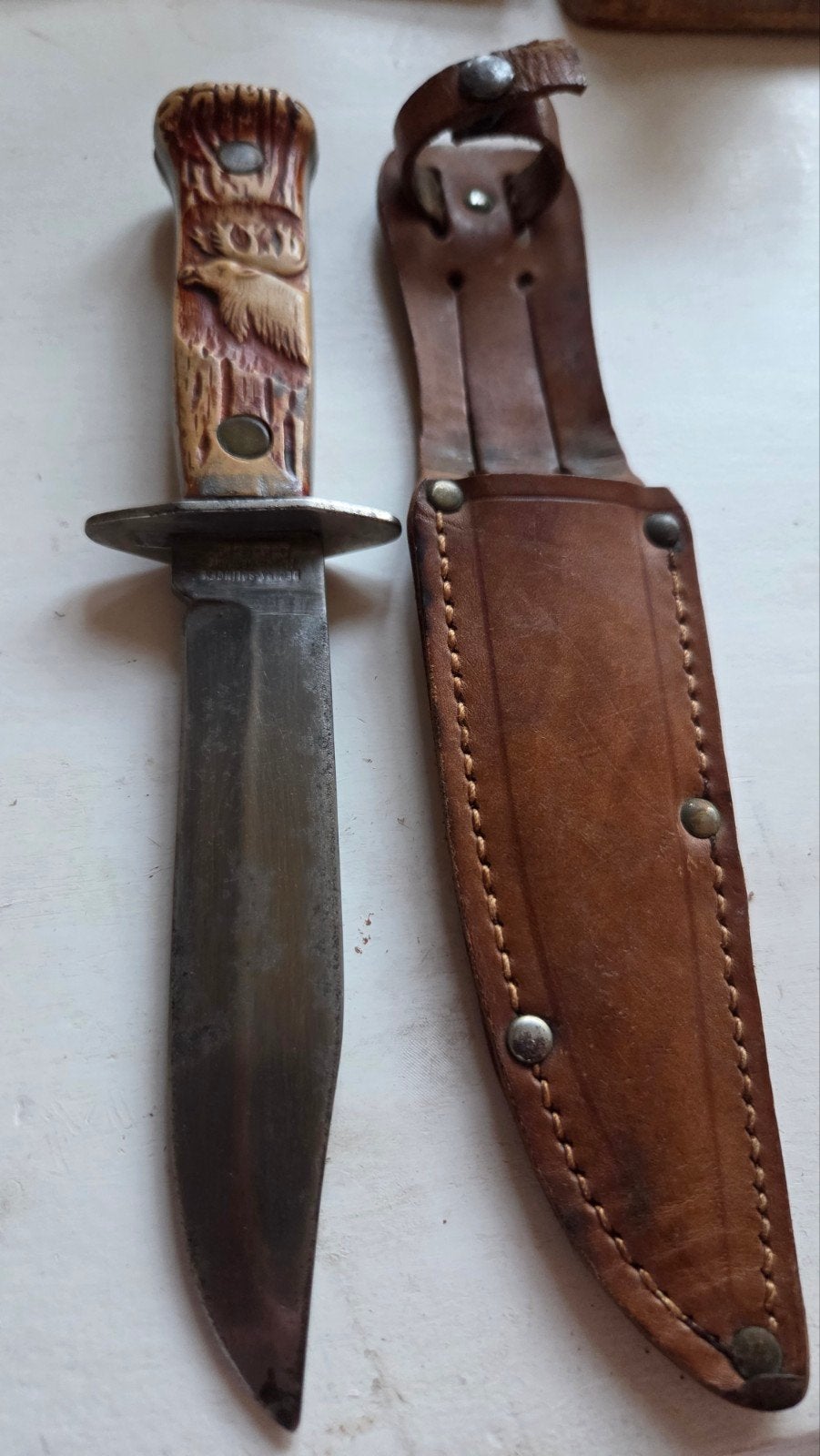 Vintage jachtmes met hertengewei handvat en leren schede, Ophalen of Verzenden