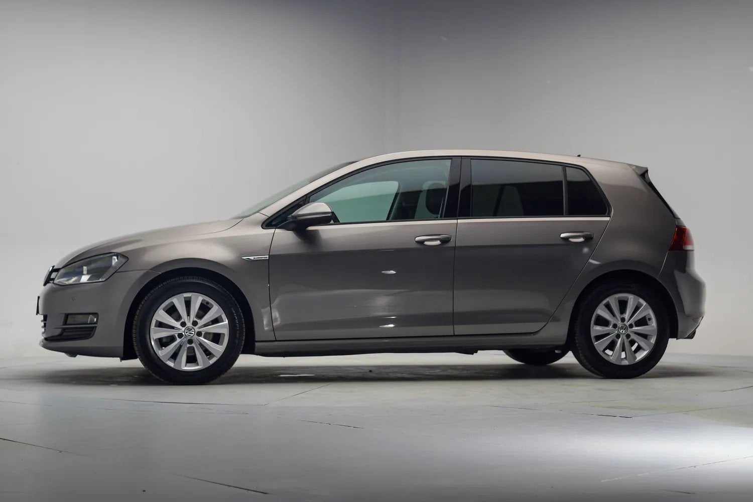 Volkswagen Golf 1.0 TSI Comfortline [ Navi Apple/Android Cli, Auto's, Gebruikt, 116 pk, 49 €/maand, Origineel Nederlands
