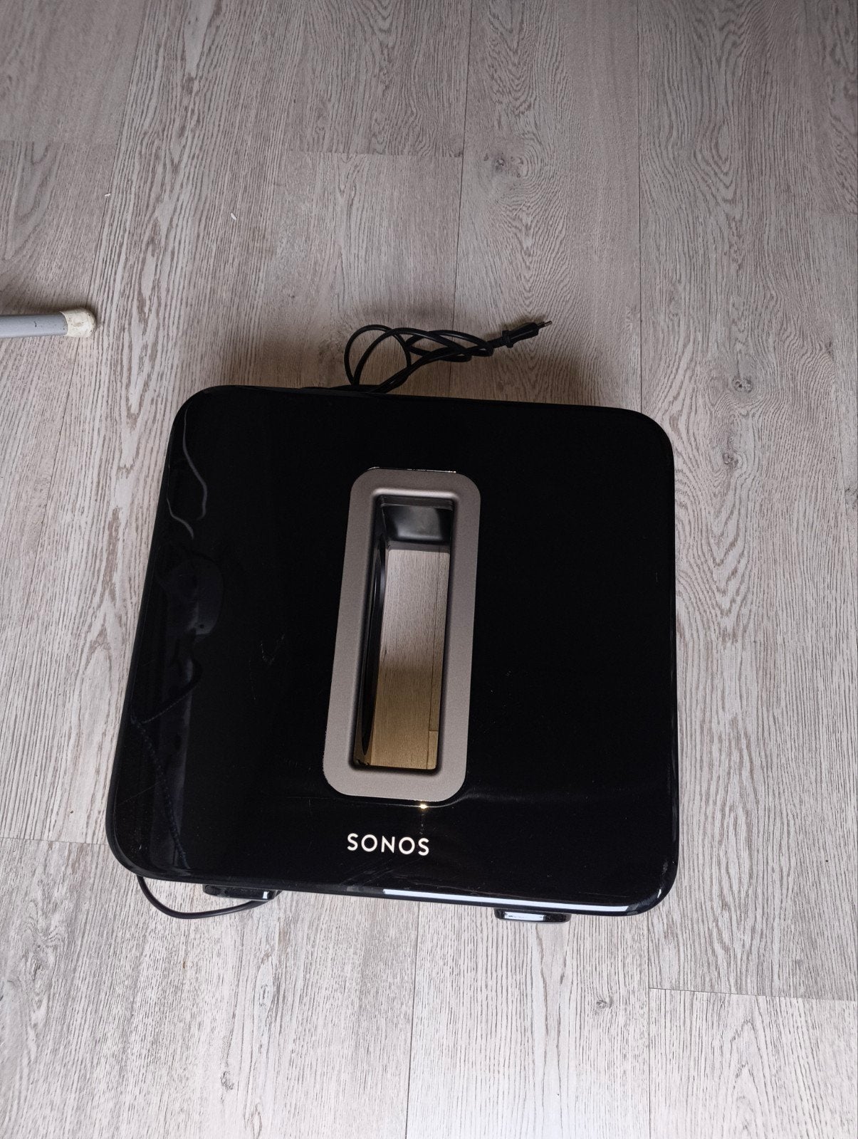 Sonos Sub Gen 1.
Geeft een krachtige, diepe bas en is een mo