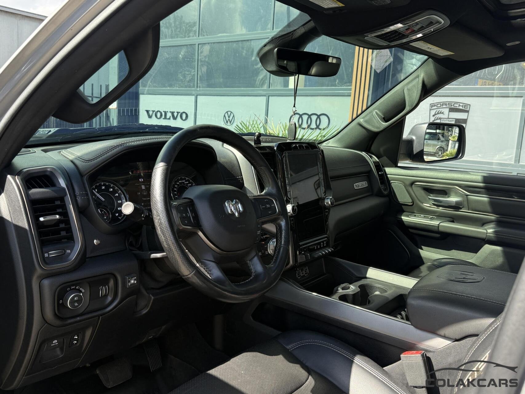 Dodge Ram 1500 4X4 5.7 V8 Crew Laramie-Pano Rebel-Garantie!, Auto's, Automaat, Gebruikt, 5654 cc, Adaptive Cruise Control