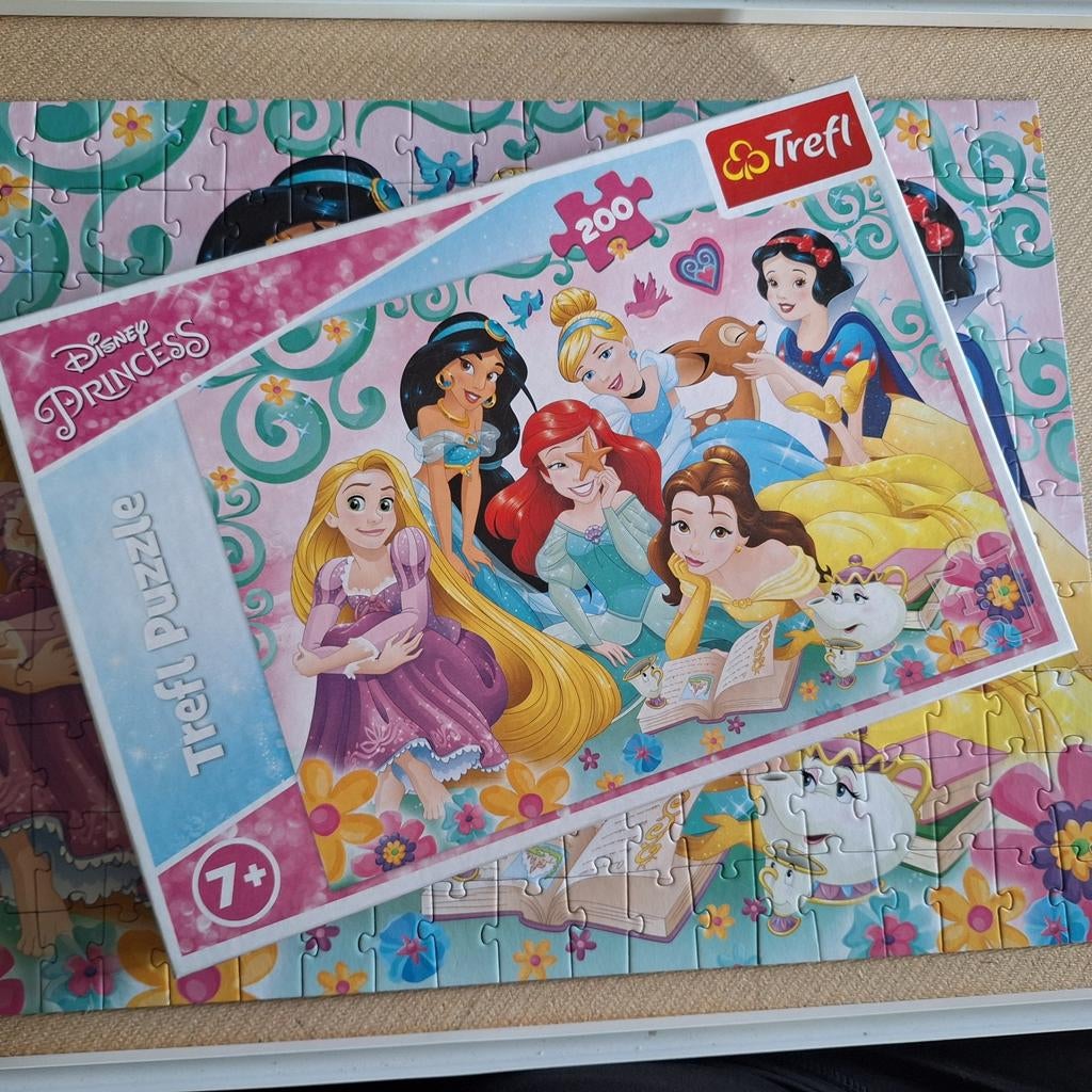 Trefl puzzel Disney Princess 200 stukjes, Ophalen of Verzenden, Meer dan 50 stukjes, Zo goed als nieuw, 6 jaar of ouder