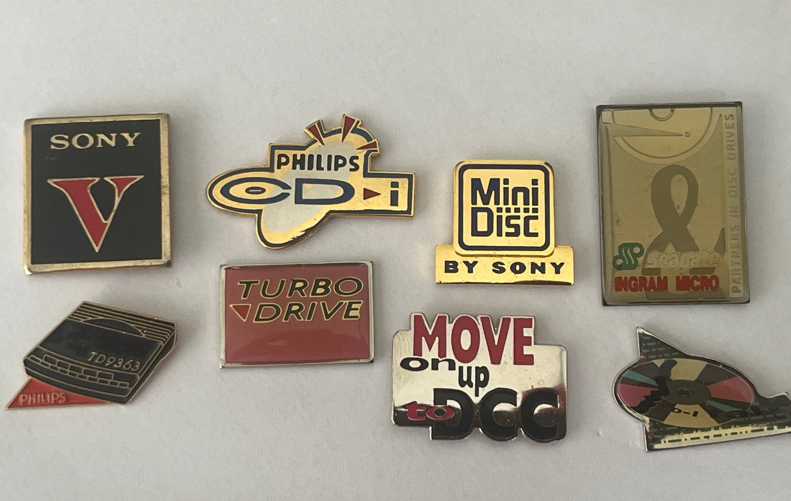 Vintage Pin Collectie: Philips, Sony, Turbo Drive, Mini Disc, Gebruikt, Ophalen of Verzenden, Nvt, Nvt