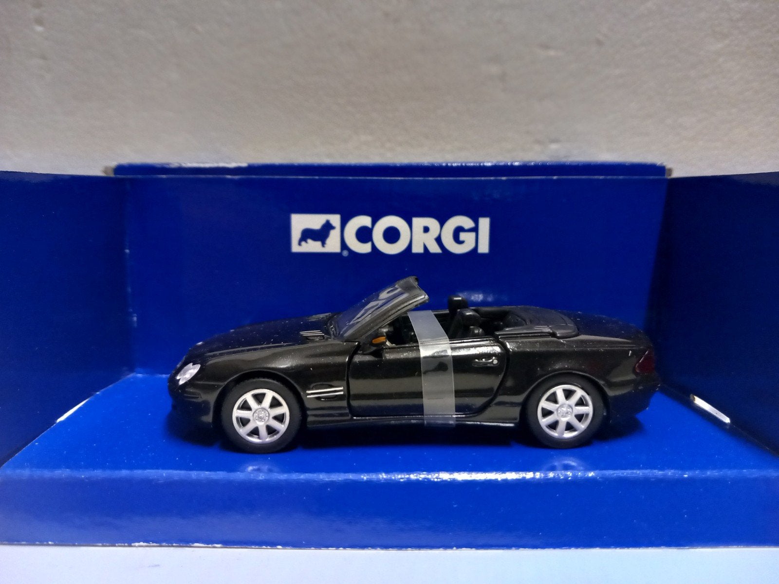 Corgi Toys 1:43 Mercedes Benz SL 500 zwart, Ophalen of Verzenden, Zo goed als nieuw, Auto, Corgi