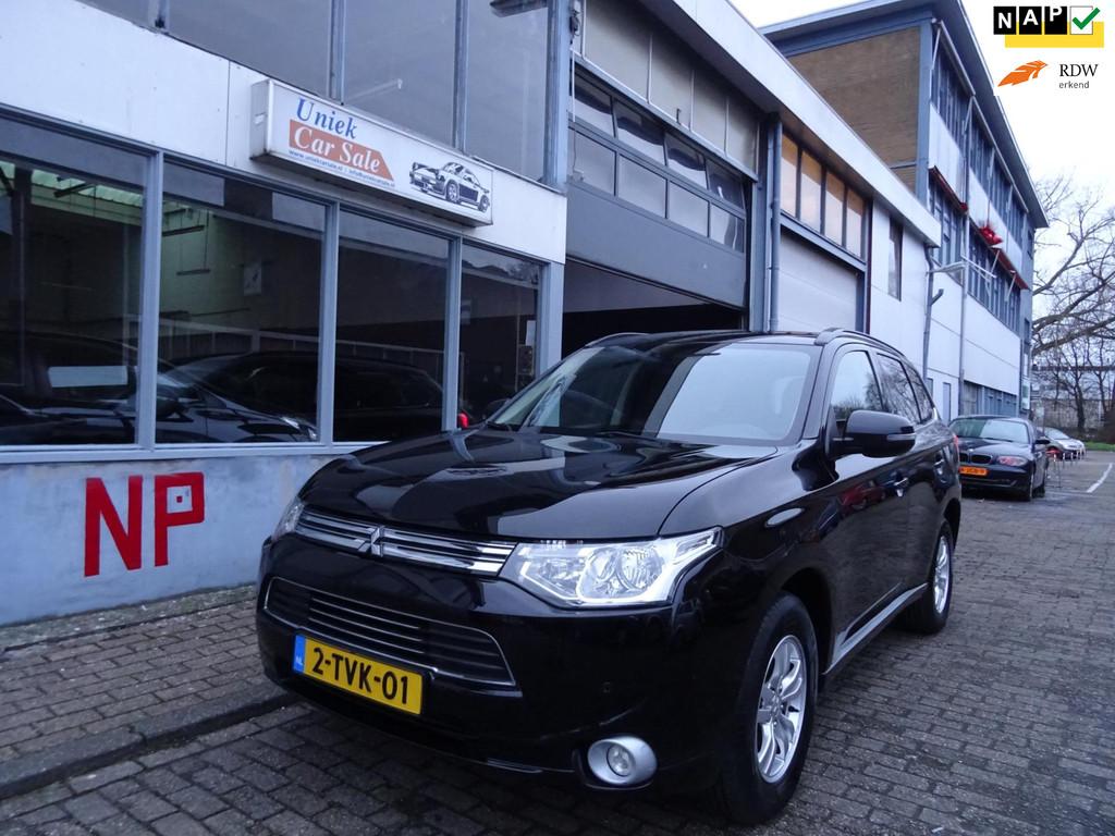 Mitsubishi Outlander 2.0 PHEV Business Edition, 4 cilinders, Zwart, Start-stop-systeem, Vierwielaandrijving