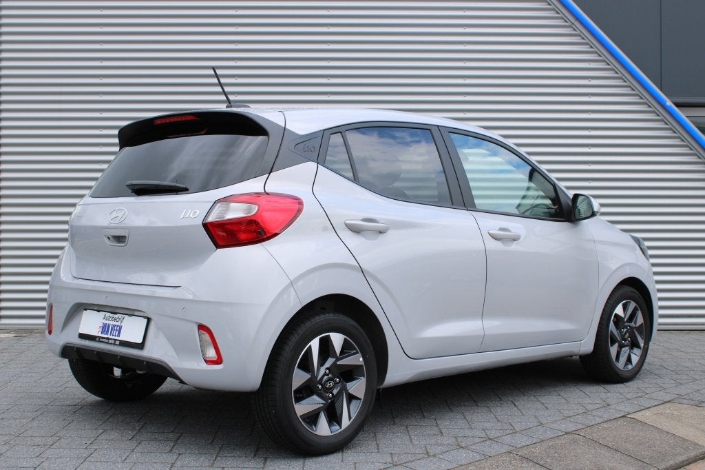 Hyundai i10 1.0 Comfort Smart | Lichtmetalen velgen | Airco, Auto's, Dealer onderhouden, Stof, Zwart, 899 kg