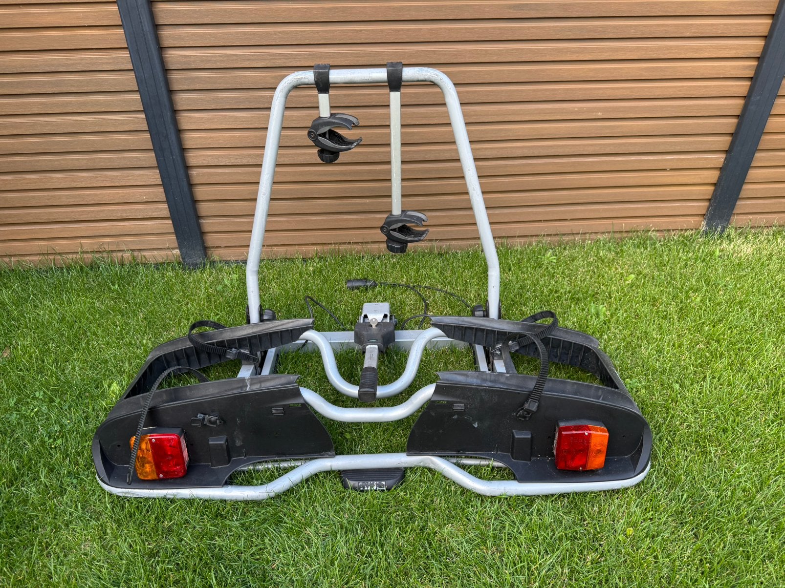 Thule EP 916 fietsendrager - 2 elektrische fietsen, Auto diversen, Fietsendragers, Ophalen, Zo goed als nieuw, Trekhaakdrager
