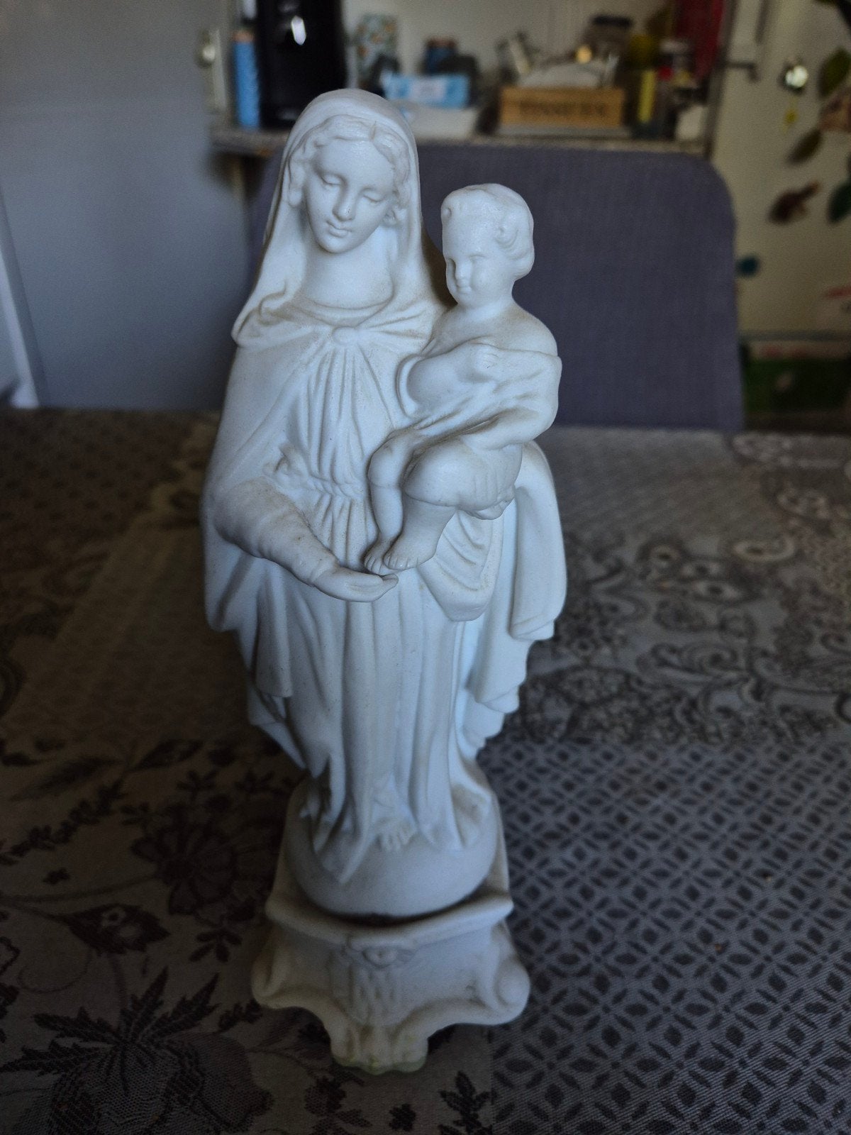 Maria met kind beeldje - Wit porselein, Antiek en Kunst, Ophalen of Verzenden