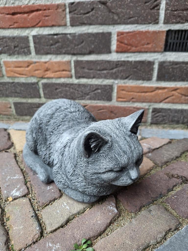 Betonnen beeld van een slapende poes, Tuin en Terras, Tuinbeelden, Ophalen, Nieuw, Beton, Dierenbeeld