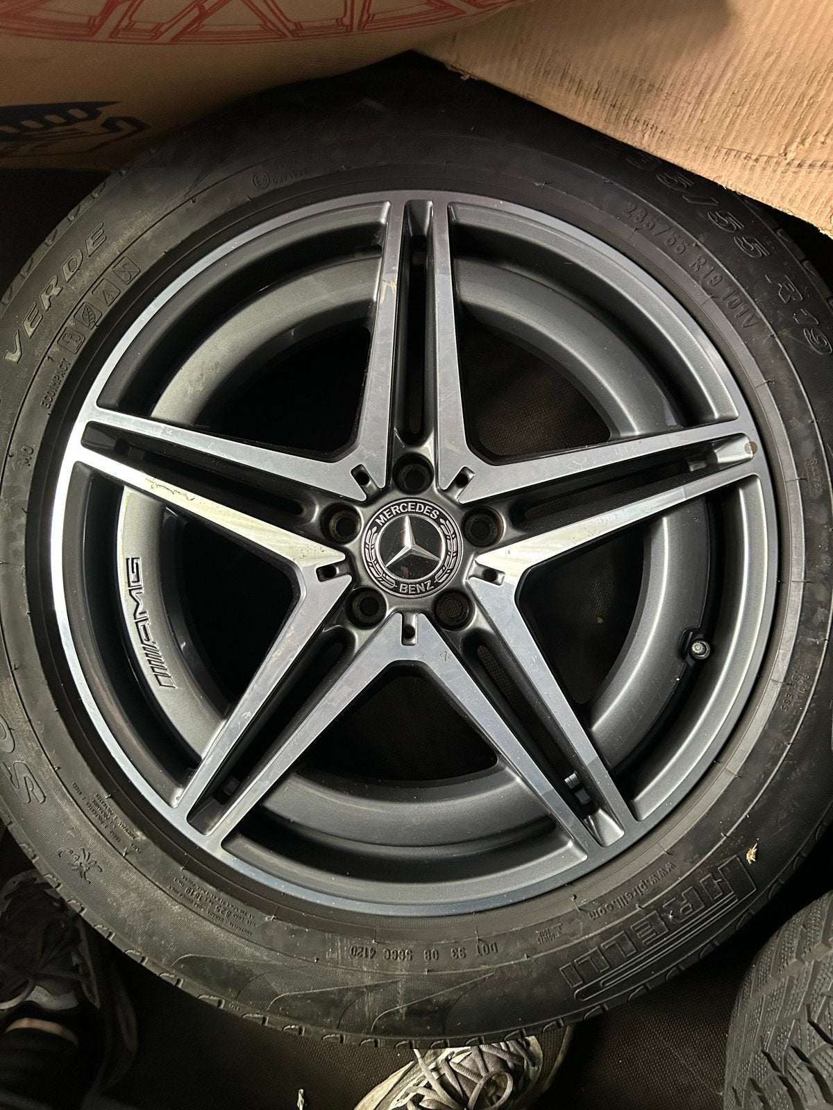 bijna nieuwe set 19 inch Mercedes AMG velgen Gla, glc en eqc, Auto-onderdelen, Banden en Velgen, Gebruikt, Velg(en), Personenwagen