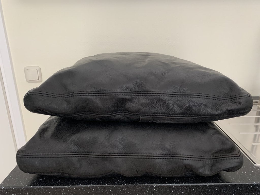 2 Machalke leren kussens en 2 mooie leren stoelen, Ophalen, Twee, Zwart, Leer
