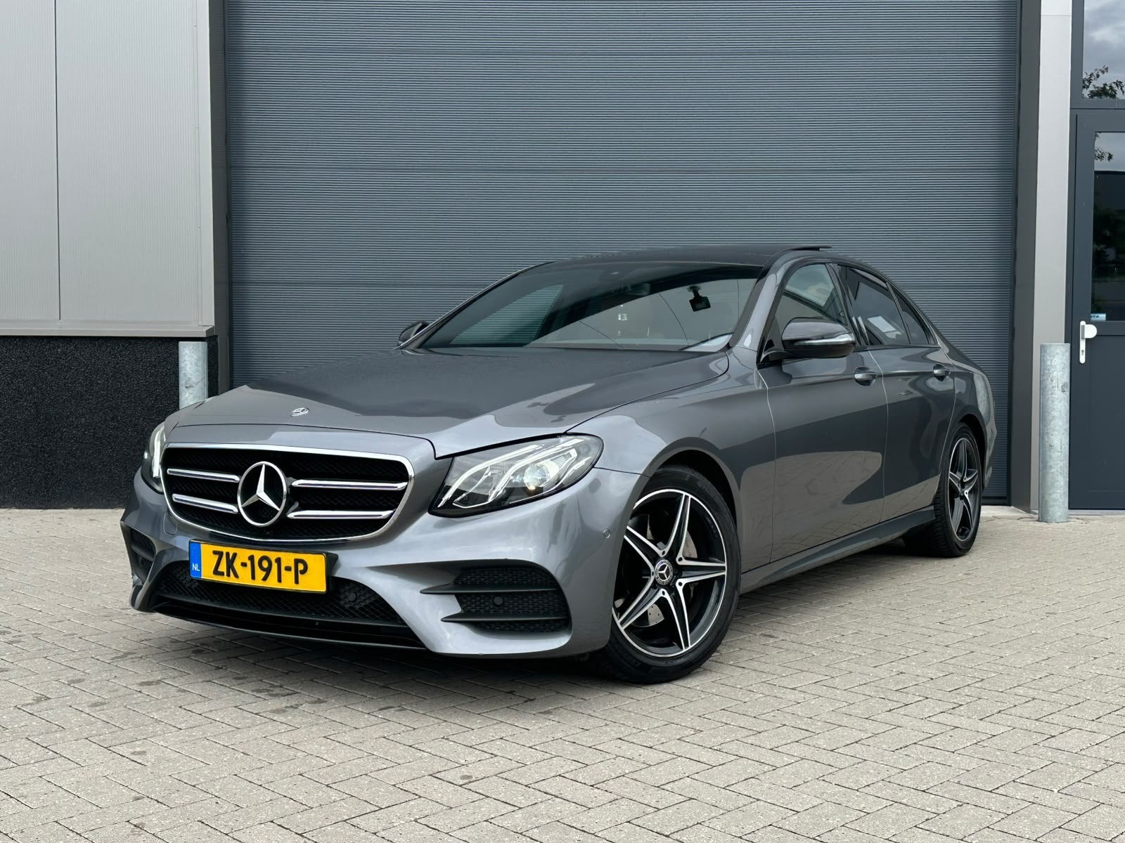 Mercedes-Benz E 200 d 160 PK 9G-TRONIC Pano Camera Trekhaak, Auto's, Automaat, Achterwielaandrijving, 4 cilinders, 160 pk