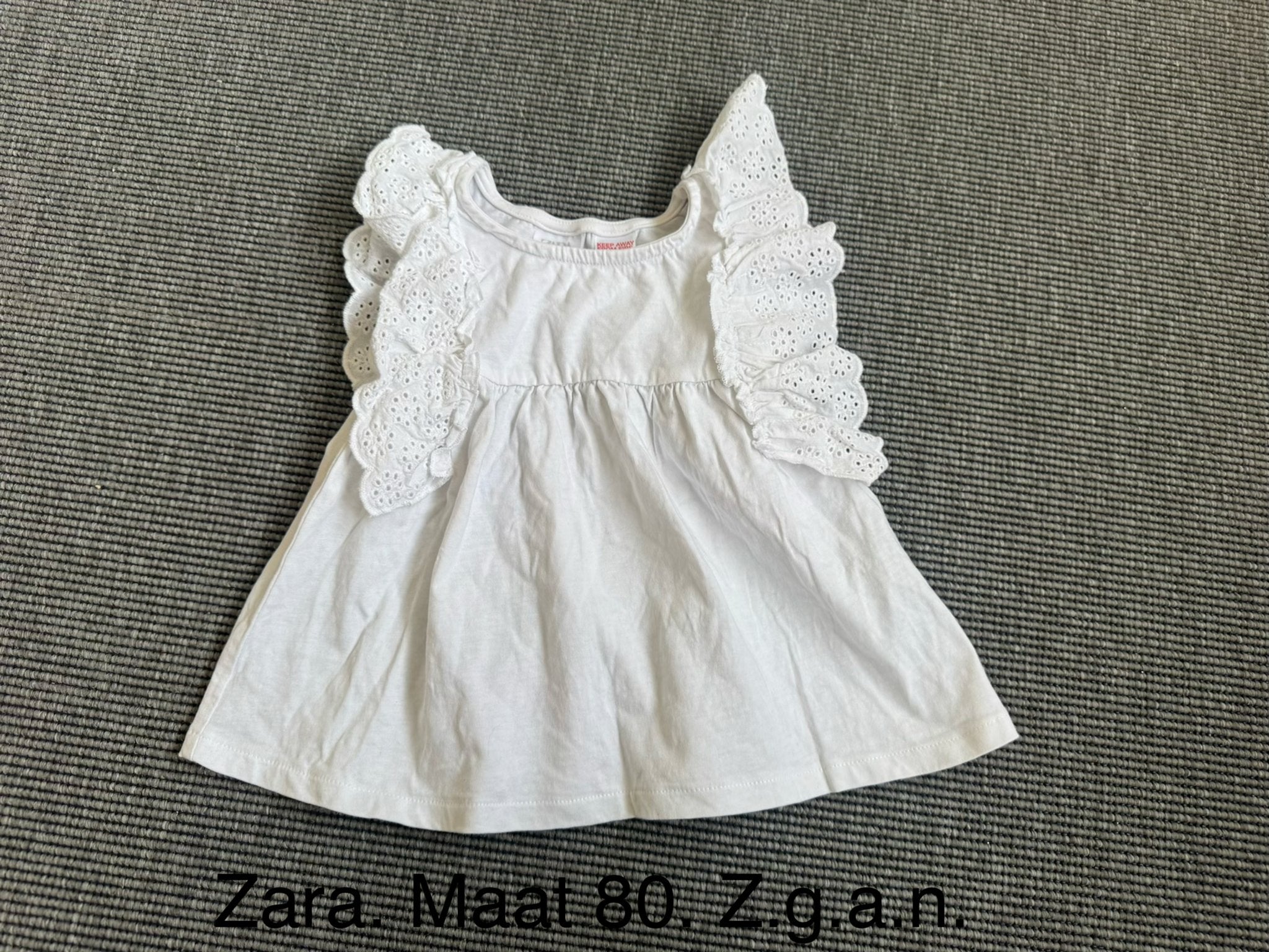 Zara wit jurkje met ruches, maat 80, z.g.a.n., Ophalen of Verzenden, Zo goed als nieuw, Meisje, Shirtje of Longsleeve