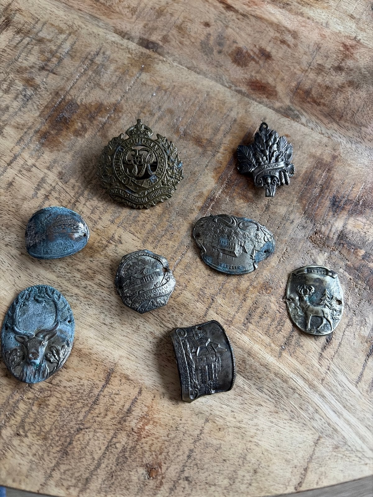 Diverse Vintage Metalen Emblemen en Broches, Ophalen of Verzenden